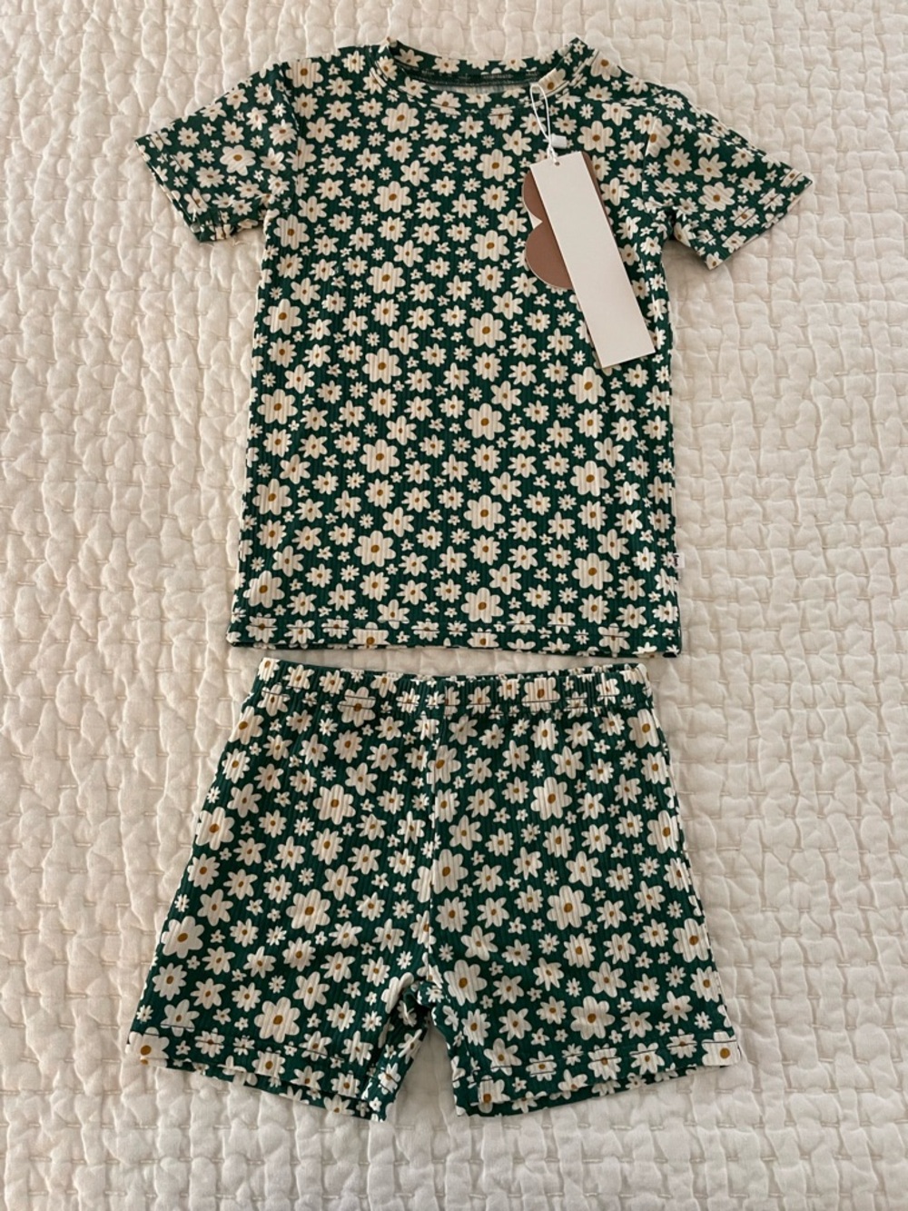 NWT Brave Little Ones Ribbed Bamboo Short Sleeve Daisy Print Pajama Set 4T